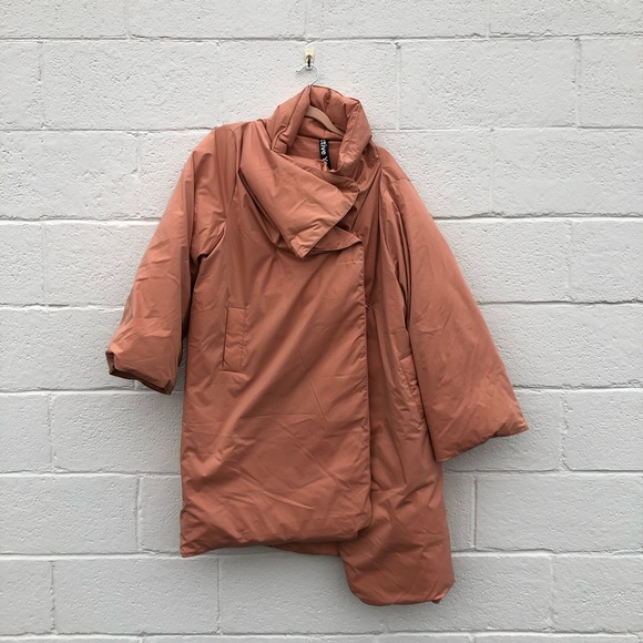 Yearone Collective Oversized Maxi Puffer Coat Jacket in Caramel Onesize - Picture 2 of 11